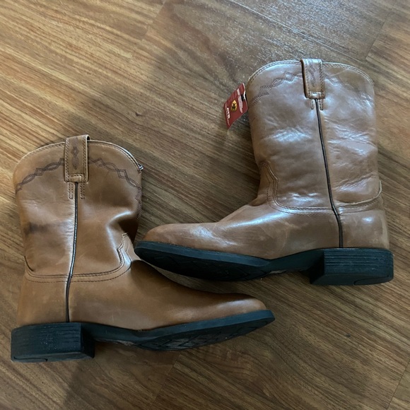 Ariat boots - Picture 3 of 7